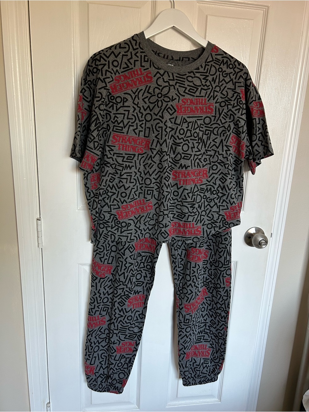 Netflix Gray & Red Stranger Things Lounge Set